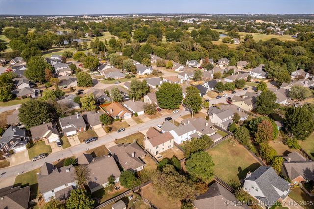 9026 E 87th Place, Tulsa, OK 74133