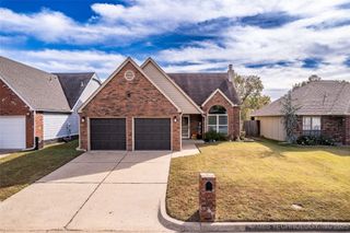 9026 E 87th Place, Tulsa, OK 74133