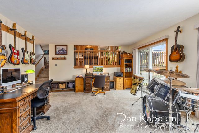 8781 Astro Drive, Jenison, MI 49428