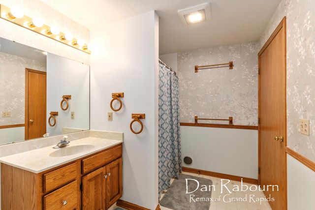 8781 Astro Drive, Jenison, MI 49428