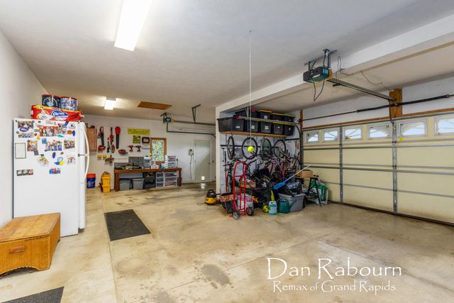 8781 Astro Drive, Jenison, MI 49428