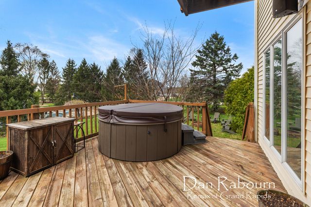 8781 Astro Drive, Jenison, MI 49428