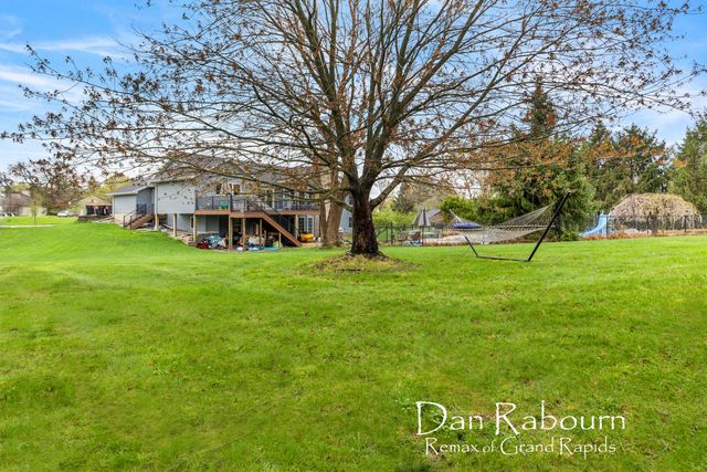 8781 Astro Drive, Jenison, MI 49428
