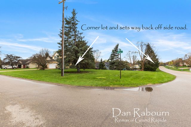 8781 Astro Drive, Jenison, MI 49428