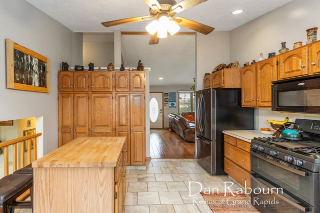 8781 Astro Drive, Jenison, MI 49428