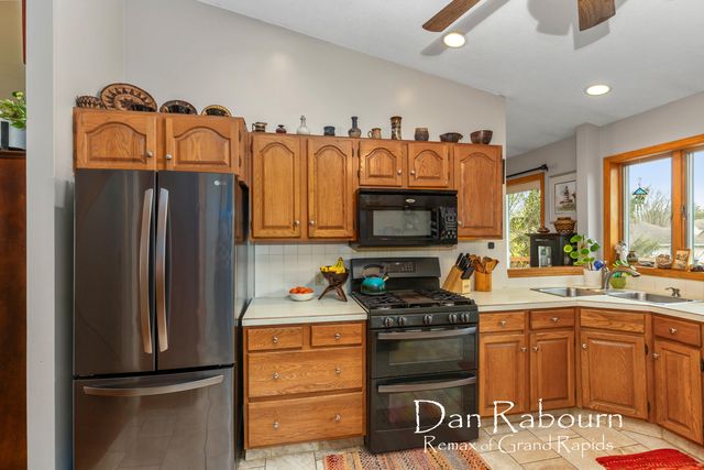 8781 Astro Drive, Jenison, MI 49428