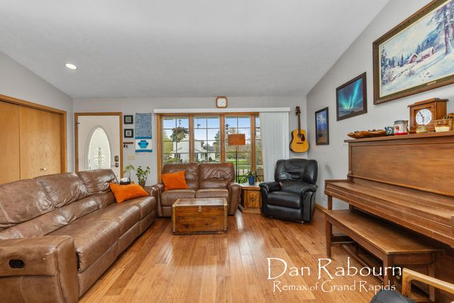 8781 Astro Drive, Jenison, MI 49428