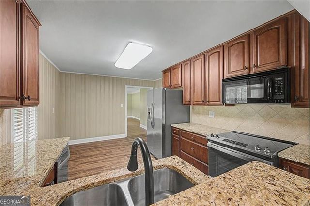 3010 N Main Street NW, Kennesaw, GA 30144