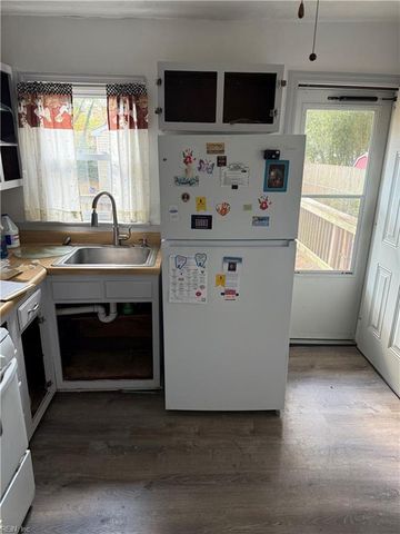 12 Harvard RD, Portsmouth, VA 23701