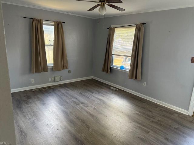 12 Harvard RD, Portsmouth, VA 23701