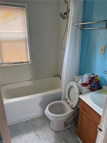 12 Harvard RD, Portsmouth, VA 23701