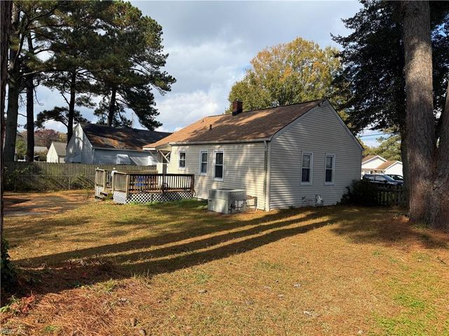 12 Harvard RD, Portsmouth, VA 23701