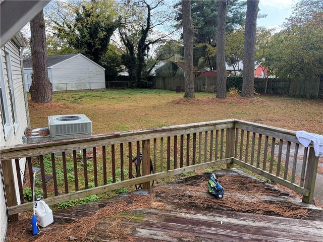 12 Harvard RD, Portsmouth, VA 23701