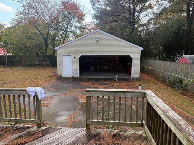 12 Harvard RD, Portsmouth, VA 23701