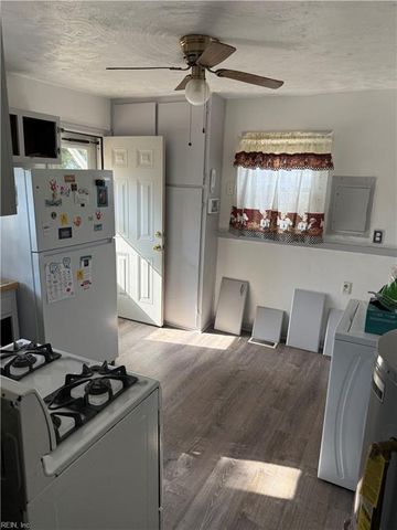 12 Harvard RD, Portsmouth, VA 23701