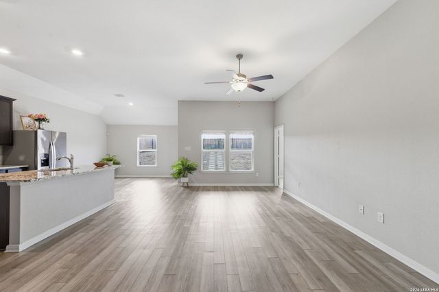 6447 aj, San Antonio, TX 78252