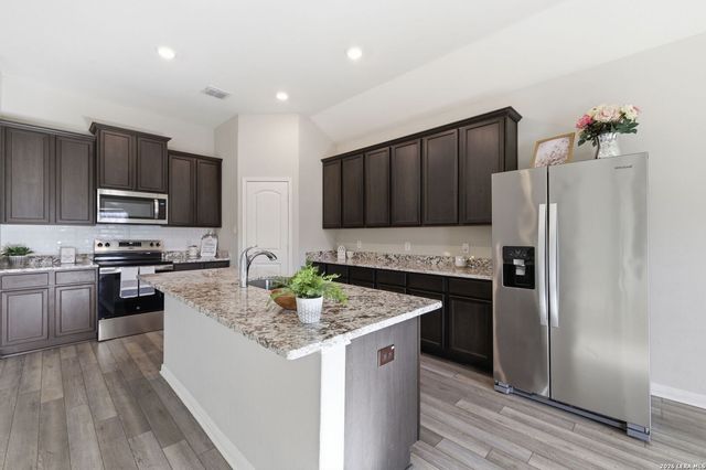 6447 aj, San Antonio, TX 78252