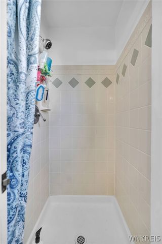 39 Leawood Drive, Tonawanda, NY 14150