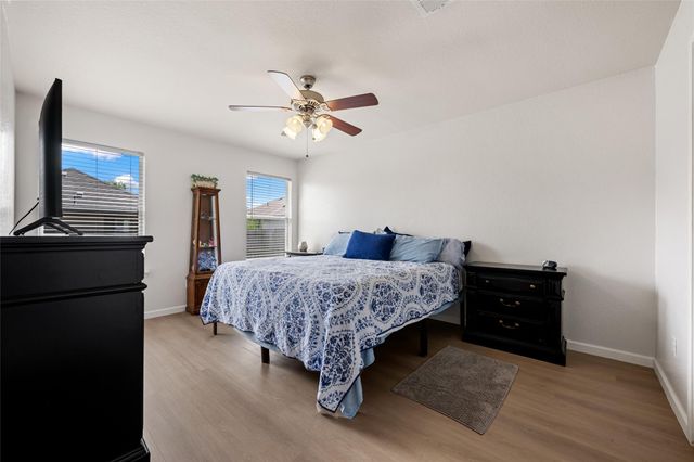 144 Calcite LN, Jarrell, TX 76537