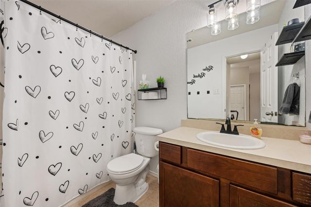 144 Calcite LN, Jarrell, TX 76537