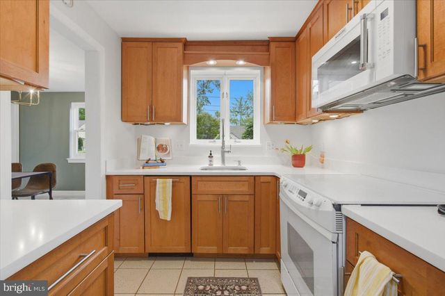 1613 N SPRINGWOOD DR N, Silver Spring, MD 20910