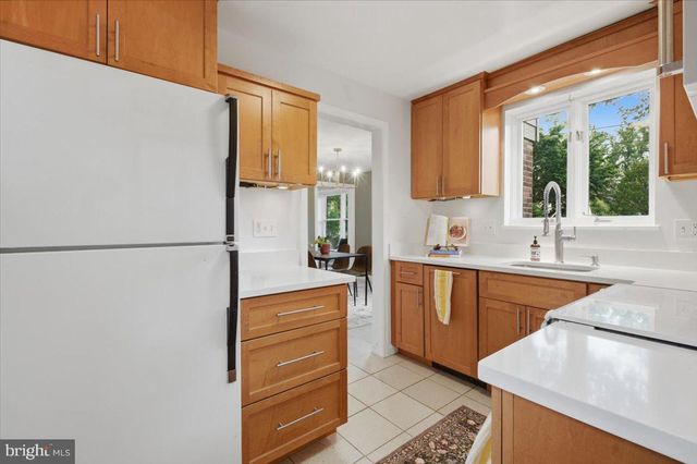 1613 N SPRINGWOOD DR N, Silver Spring, MD 20910