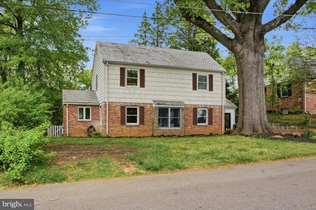 1613 N SPRINGWOOD DR N, Silver Spring, MD 20910