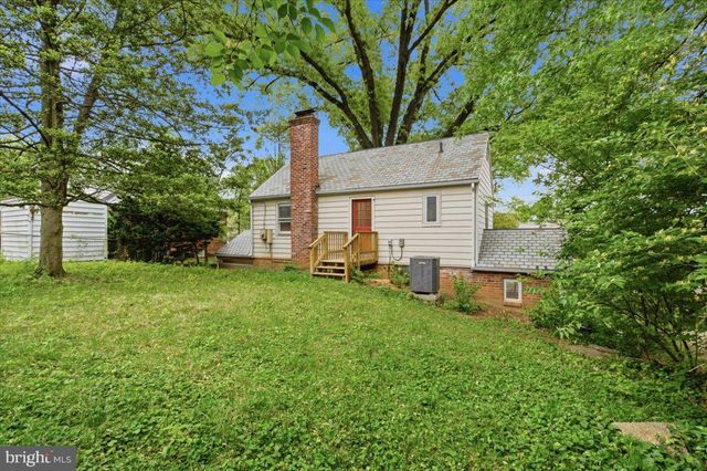 1613 N SPRINGWOOD DR N, Silver Spring, MD 20910