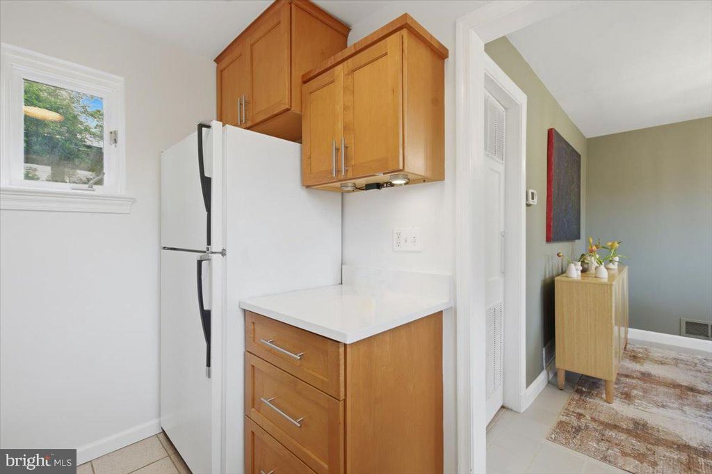 Image 19 of property listing at 1613 N SPRINGWOOD DR N, Silver Spring, MD 20910