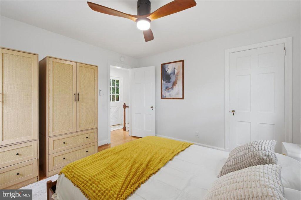 Image 26 of property listing at 1613 N SPRINGWOOD DR N, Silver Spring, MD 20910