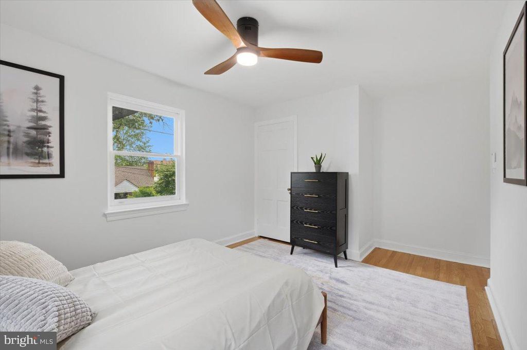 Image 31 of property listing at 1613 N SPRINGWOOD DR N, Silver Spring, MD 20910