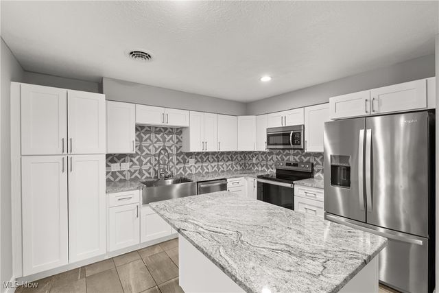 32650 Greenwood Drive, Avon Lake, OH 44012