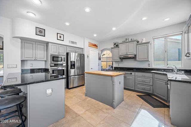 16006 S 13TH Place, Phoenix, AZ 85048