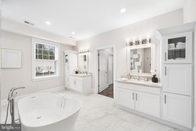 1631 E STRASBURG RD, West Chester, PA 19380