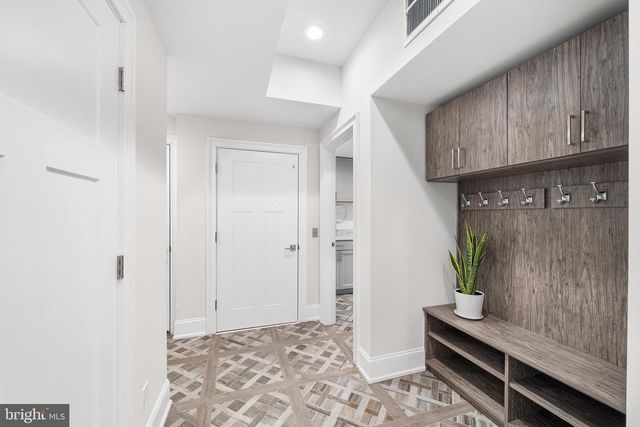 1631 E STRASBURG RD, West Chester, PA 19380