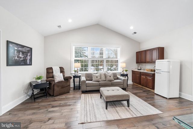 1631 E STRASBURG RD, West Chester, PA 19380