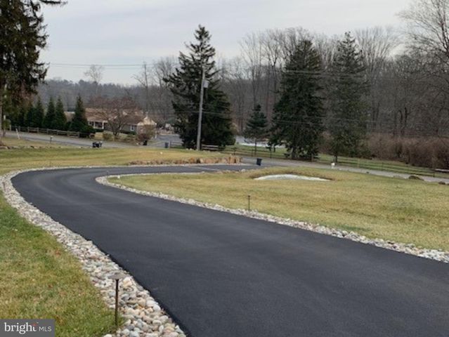 1631 E STRASBURG RD, West Chester, PA 19380