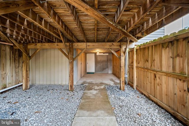 613 LONGFELLOW ST NW, Washington, DC 20011