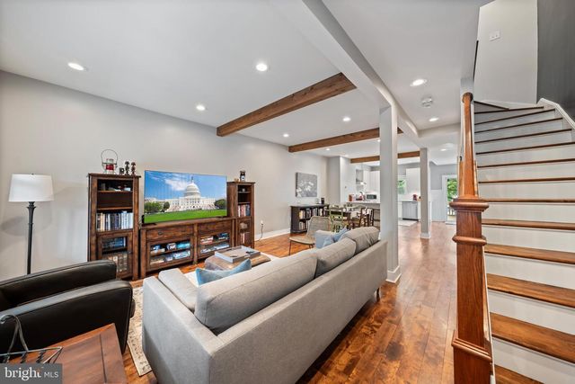 613 LONGFELLOW ST NW, Washington, DC 20011