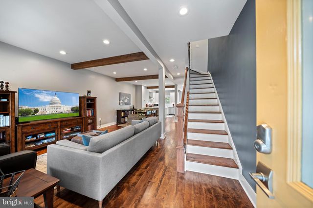 613 LONGFELLOW ST NW, Washington, DC 20011