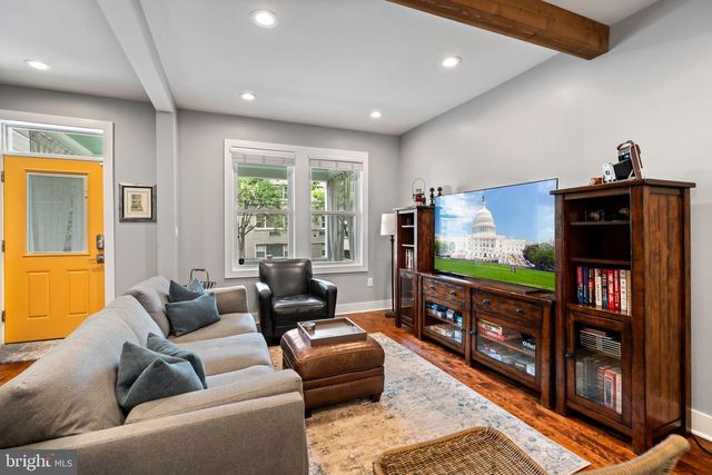 613 LONGFELLOW ST NW, Washington, DC 20011