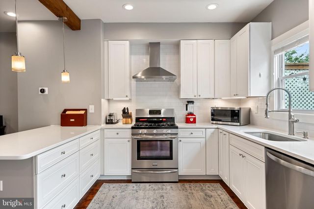 613 LONGFELLOW ST NW, Washington, DC 20011