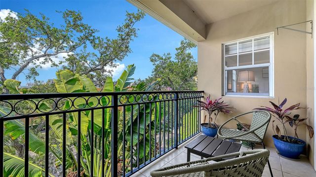 1268 11TH STREET 2404, Sarasota, FL 34236