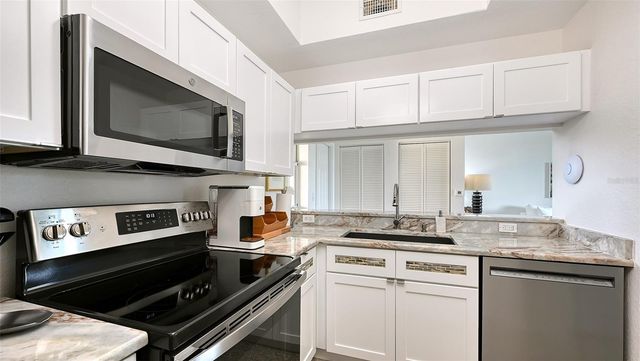 1268 11TH STREET 2404, Sarasota, FL 34236