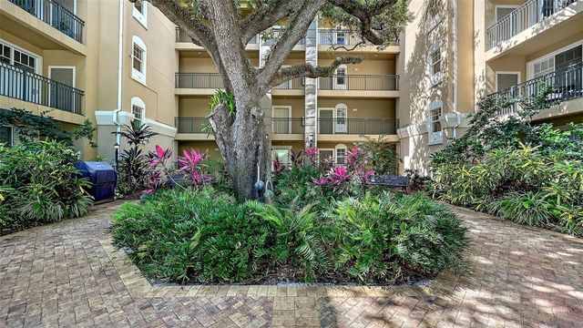 1268 11TH STREET 2404, Sarasota, FL 34236