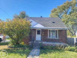 25805 Waldorf Street, Roseville, MI 48066