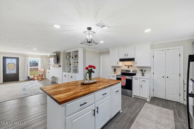 144 Walter Jones Road, Mendenhall, MS 39114