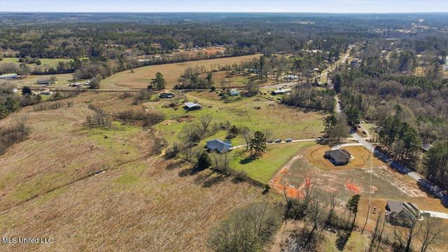 144 Walter Jones Road, Mendenhall, MS 39114