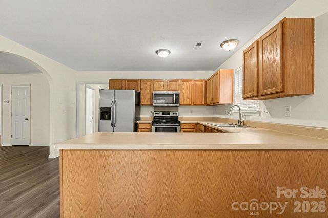 5216 Grays Ridge Drive, Charlotte, NC 28269