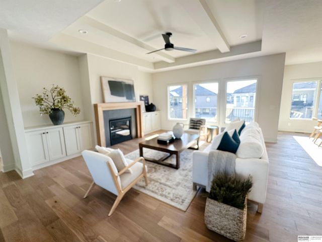 5439 Kestrel Parkway, Elkhorn, NE 68022